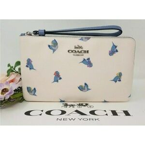 Coach DISNEY X LARGE CORNER ZIP WRISTLET WITH CINDERELLA FLYING BIRDS PRINT